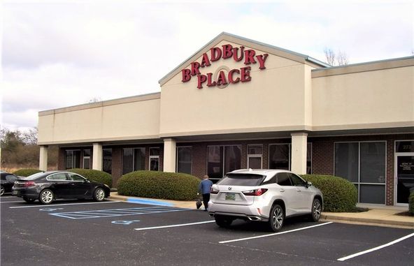 Bradbury Place: 266 - 274 Interstate Highway Park Loop, Prattville, AL 36066